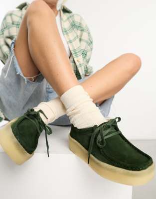 Clarks Originals Wallabee Cup sole shoes in green suede | ASOS