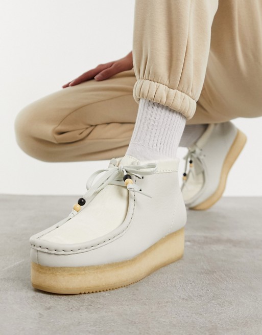 Clarks Originals Wallabee low wedge ankle boots in white | ASOS