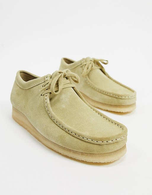 tom Dyster Arbejdskraft Clarks Originals wallabee shoes in beige suede | ASOS
