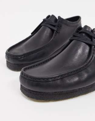 clarks wallabees black leather