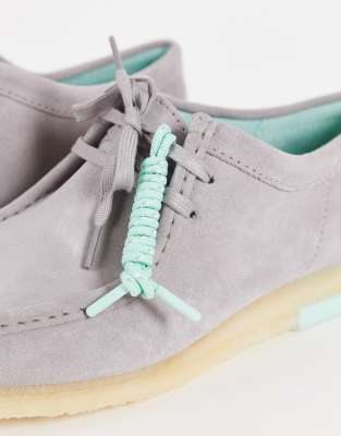 mint wallabees