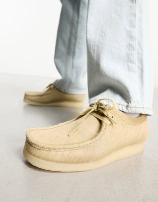 Wallabee shoes in maple hair suede