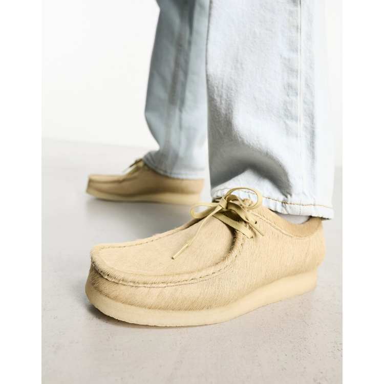 Clarks Originals Wallabee shoes in maple hair suede | ASOS