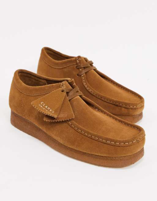 Tan on sale clarks shoes