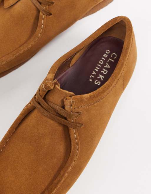 Tan suede hot sale clarks