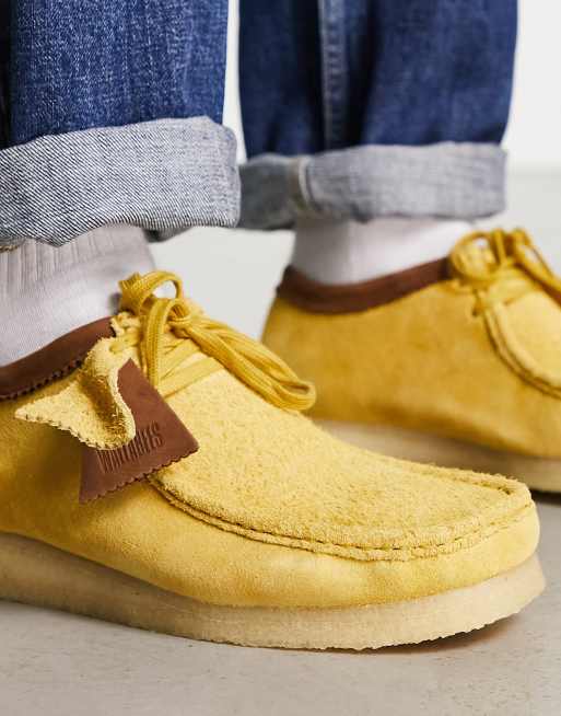 Clarks yellow outlet