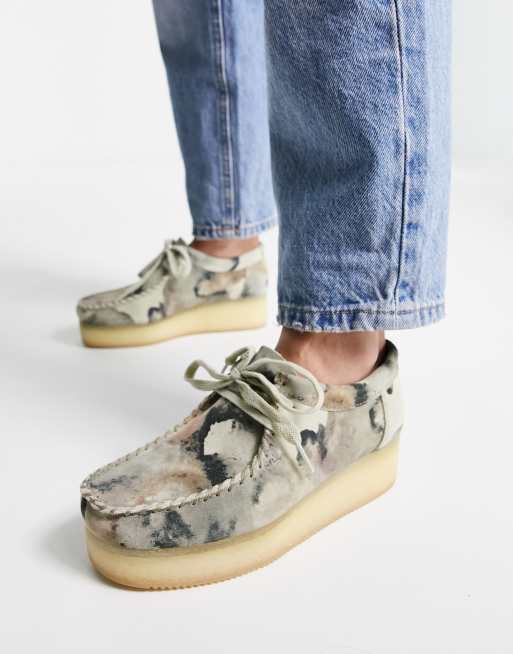 Clarks Originals wallacraft shoe in off white camo