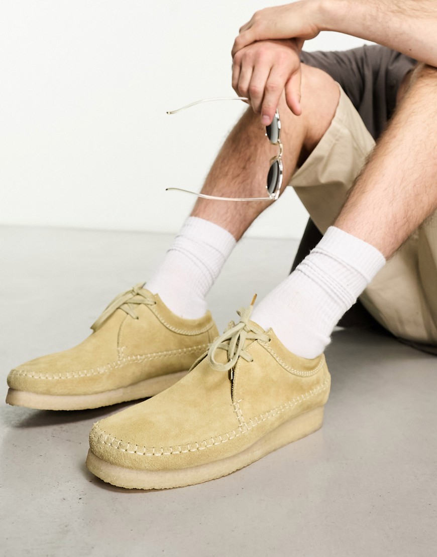 clarks originals weaver shoes in maple suede-neutral