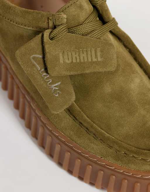 Clarks - Torhill Bee - Olivengrønne sko i ruskind, 2 af 5