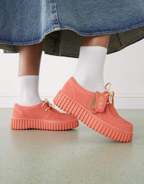 Clarks - Torhill Bee - Scarpe in camoscio color corallo - view 1