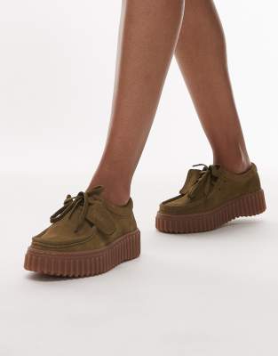 Clarks Clarks Torhill Bee shoe in olive suede-Green