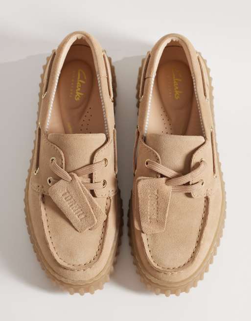 Clarks Torhill Boat shoes in beige, 2 of 4