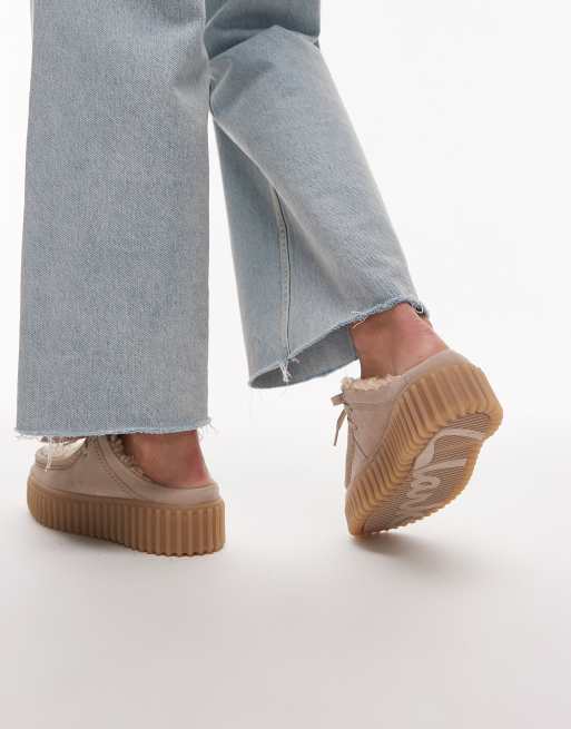 Clarks Torhill borg lined mule in sand | ASOS