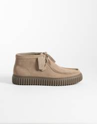 Clarks Torhill Hi shoes in stone suede