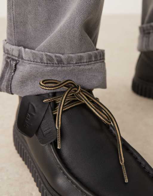 Clarks Torhill leather shoes in black, 3 of 4