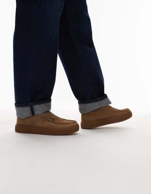  Torhill lo shoe in dark sand suede
