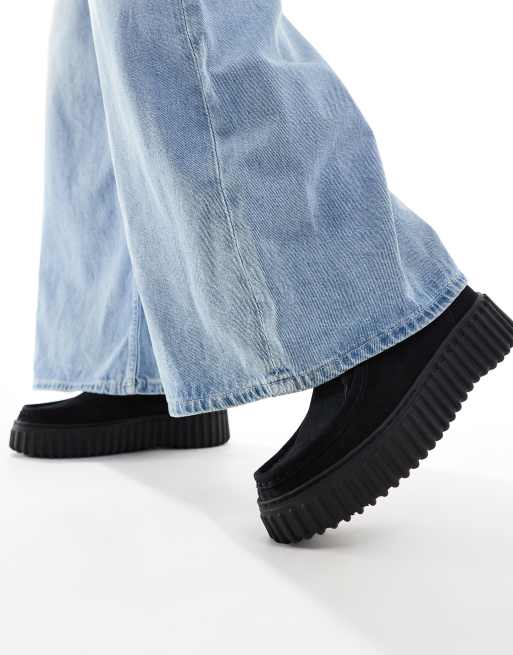 Clarks Torhill Moss in black | ASOS