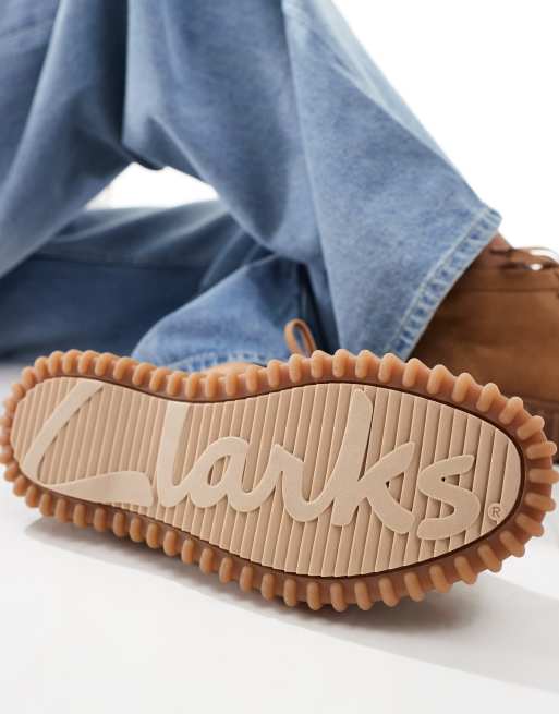 Clarks Torhill Moss in brown | ASOS