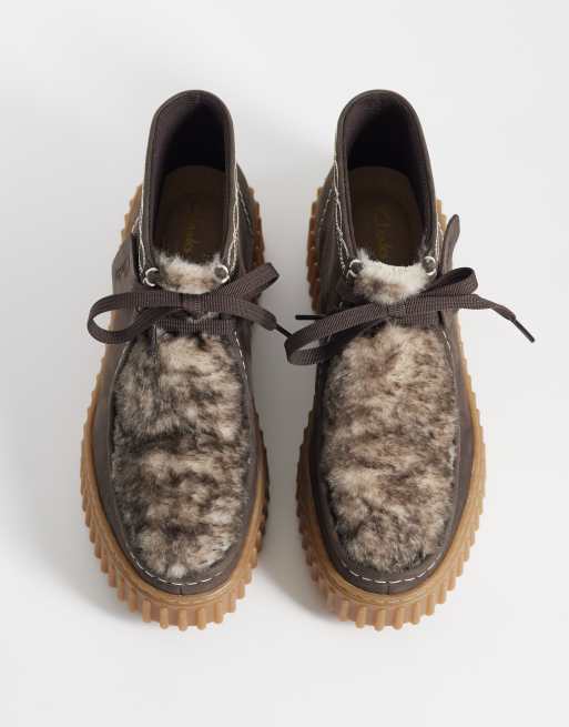 Clarks Torhill Moss shoes in dark brown, 2 of 4