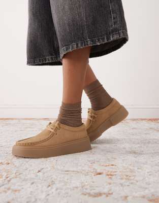  Torview shoes in dark sand suede