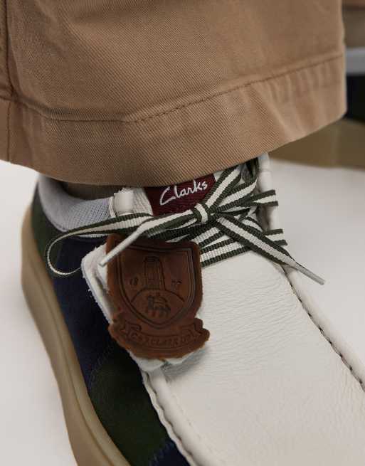 Clarks Torview shoes in navy, 2 of 4
