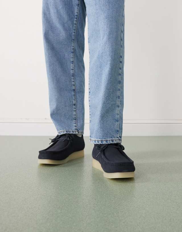 Clarks Wallabee EVO shoe in navy suede | ASOS