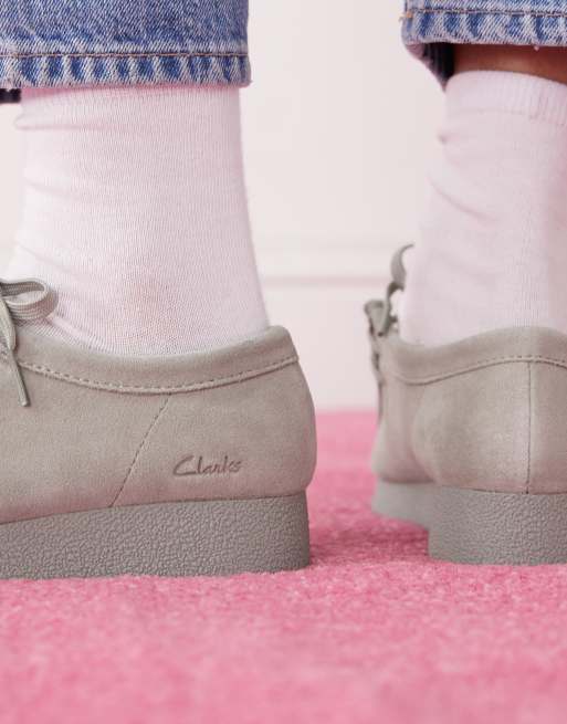 Clarks Wallabee EVO x ASOS Exclusive shoes in pale grey/blue suede, 3 of 4