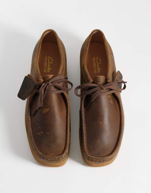 Clarks WallabeeEVO shoes in brown beeswax, 2 of 4