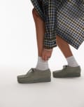 [Clarks] Clarks x ASOS Exclusive Wallabee Evo shoes in pale grey/blue suede-Green 38 GREEN
