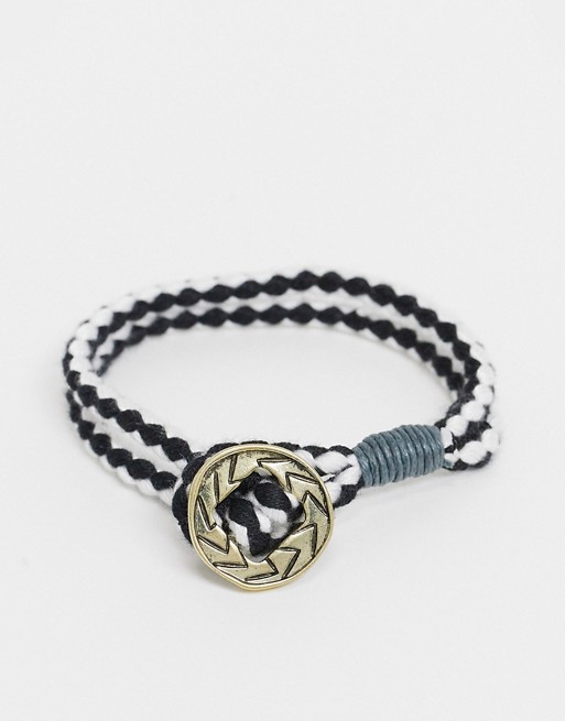 Classics 77 bracelet in zig zag black and white pattern and gold clasp