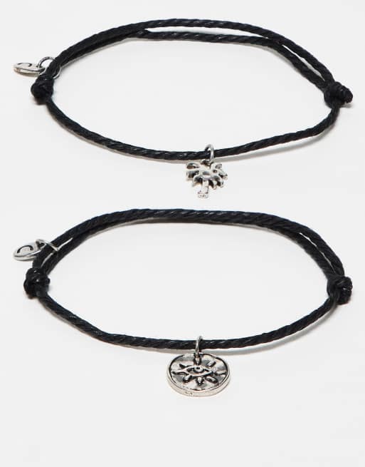 Classics 77 - Confezione da due bracciali in corda neri con ciondolo color argento