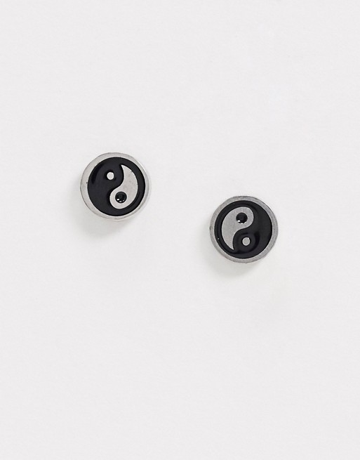 Classics 77 earrings in silver with yin yang symbol