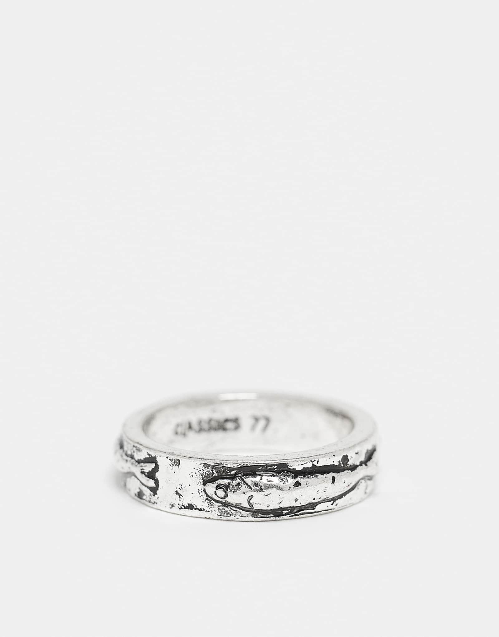 Классическое серебряное кольцо с гравировкой в виде 77 рыбок