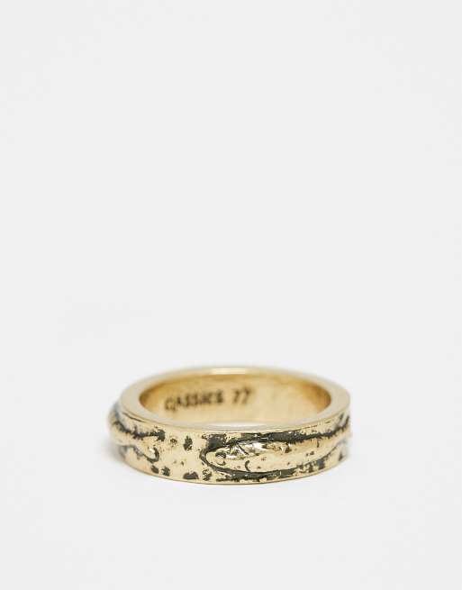 Classics 77 fish engraved band ring in vintage gold