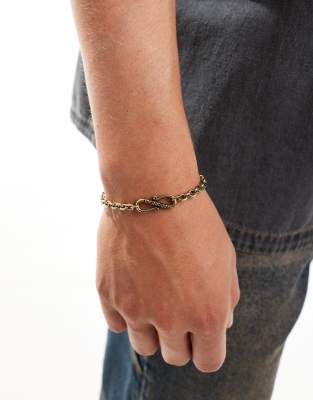 link pendant bracelet in gold