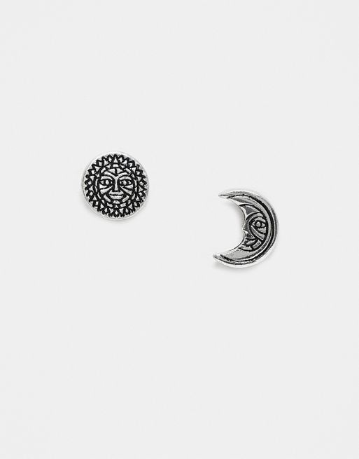 Classics 77 - Orecchini a bottone argentati a forma di luna e sole