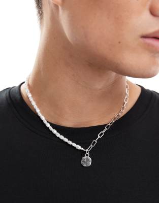 Classics 77 Pearl And Chain Sun Engraved Pendant Necklace In Silver