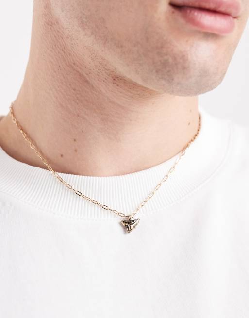 Classics 77 shark tooth pendant necklace in vintage gold