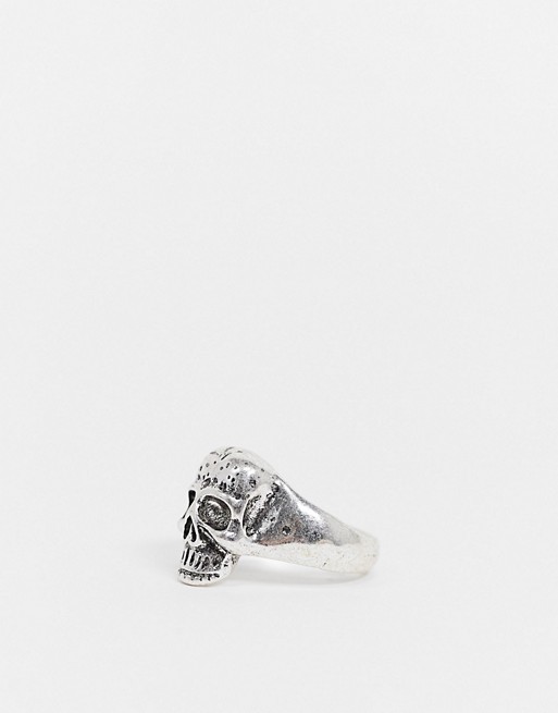 Classics 77 signet ring in silver with skull design