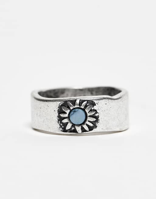 Classics 77 sun engraved band ring in silver, 2 of 3