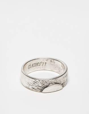 sunset engraved band ring in silver tone