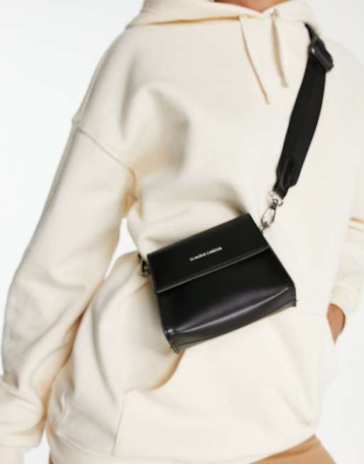 Claudia Canova a line crossbody bag in black