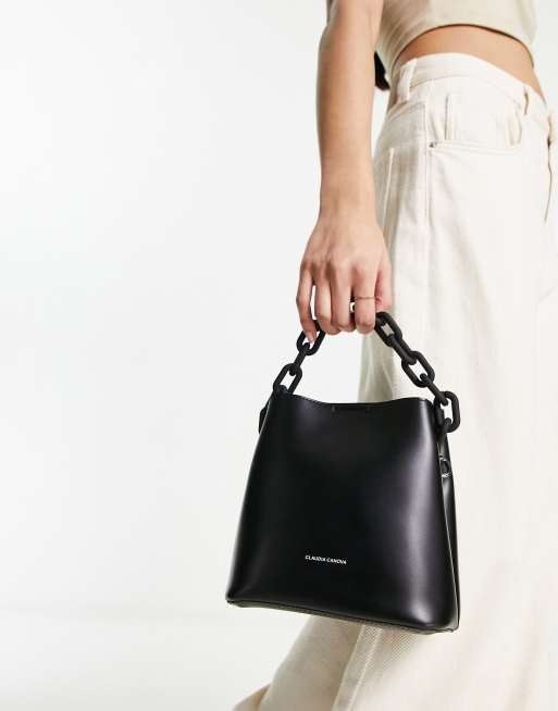 Claudia Canova - Bucket tas in zwart met kettingdetail in dezelfde tint