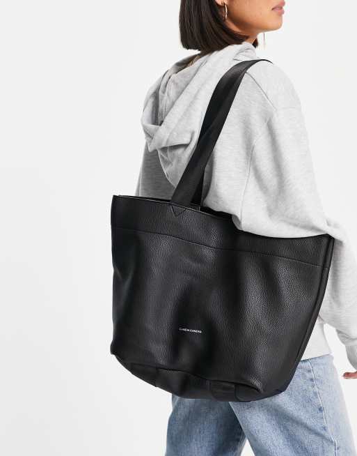 Collega Perioperatieve periode Lake Taupo Claudia Canova shoulder strap tote bag in black | ASOS