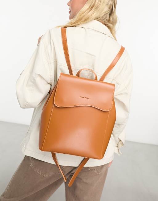 Claudia Canova waved flap over backpack in tan