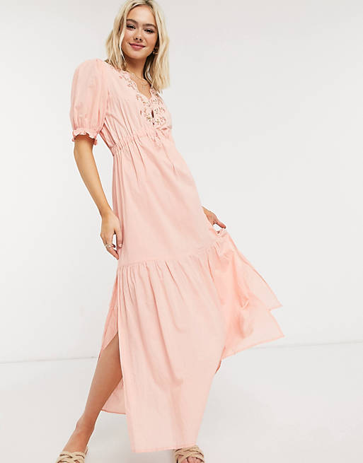 Cleobella – Hannah – Piwoniowa sukienka midi z haftowanym wzorem
