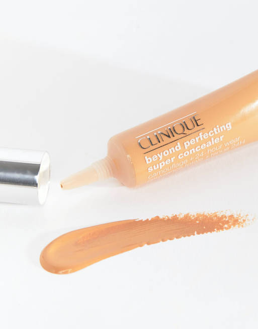 Clinique –  Beyond Perfecting Super Concealer Camouflage – Korektor, 3 z 4