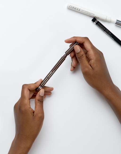 Clinique –  Pretty Easy Liquid Eyelining Pen-Brown – Brązowa kredka do powiek, 2 z 4