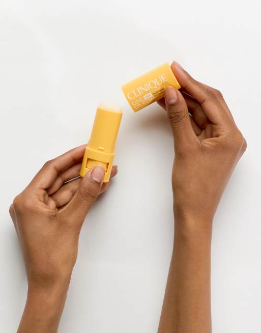 Clinique - Stick d'écran solaire IP 35 pour une protection ciblée, 2 de 4