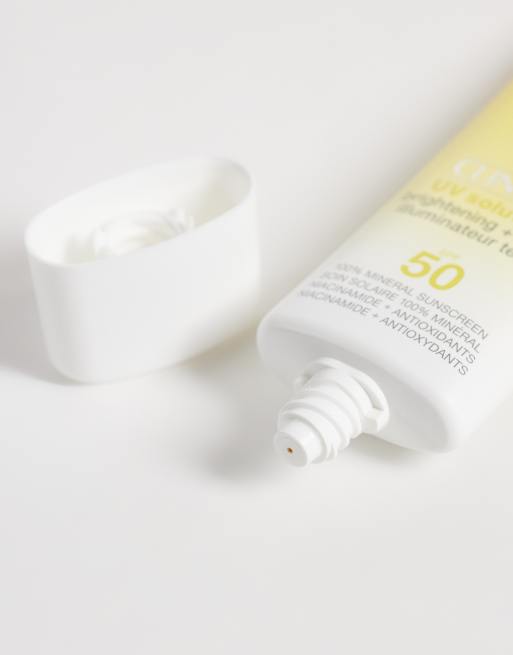 Clinique UV Solutions Brightening + Tinted Sunscreen SPF 50 40ml, 3 of 4